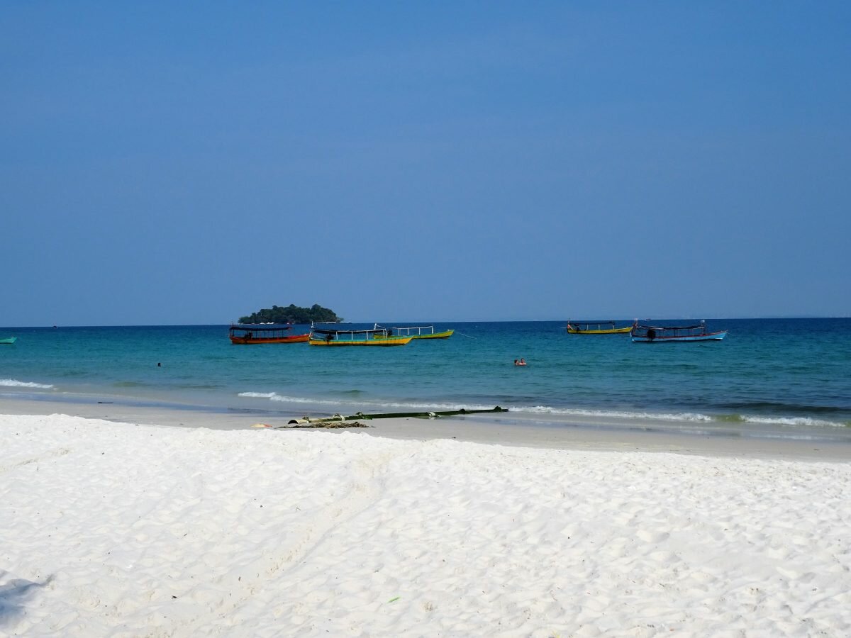 beautiful white sands in cambodia